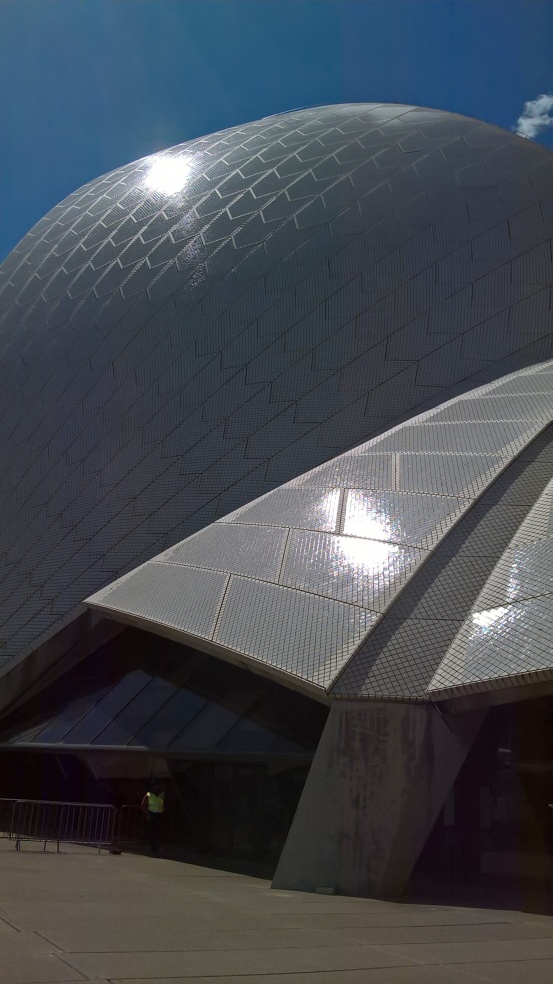 Sydney blog post photo shimmering opera house