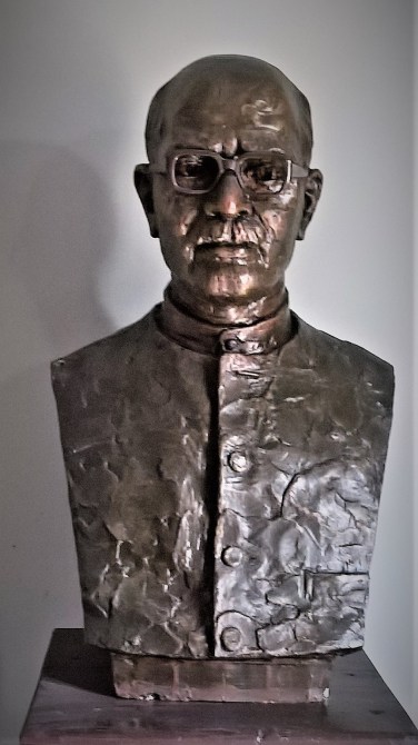 desai bust